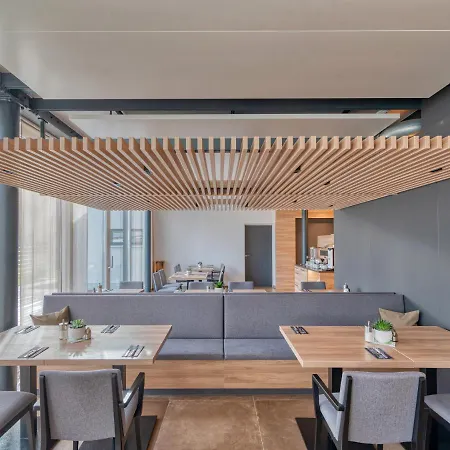 Westside ホテル 3*